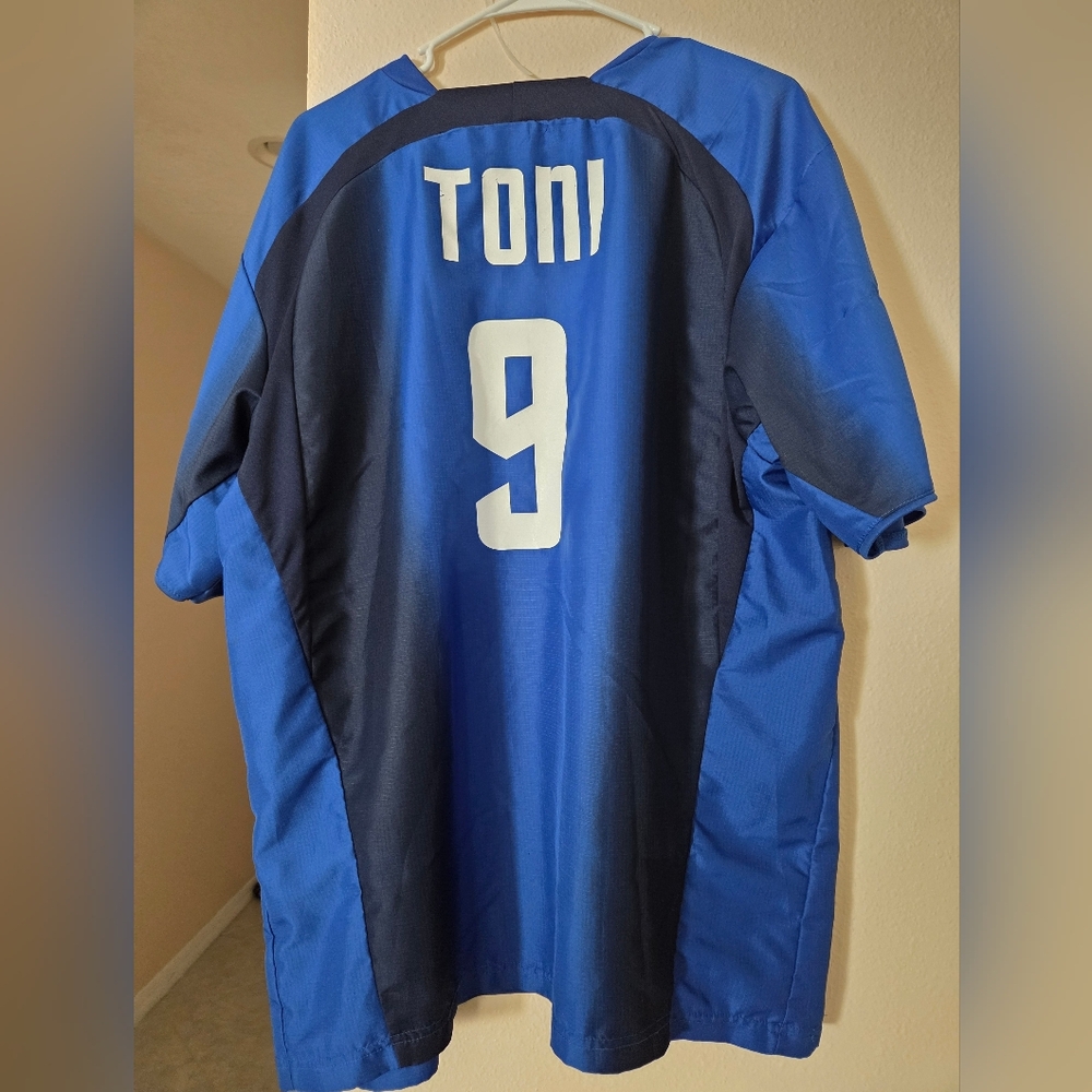 Vintage Men's Italy Soccer Jersey Luca Toni